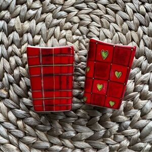 Ceramic Salt and Pepper Shaker with Hearts 💕